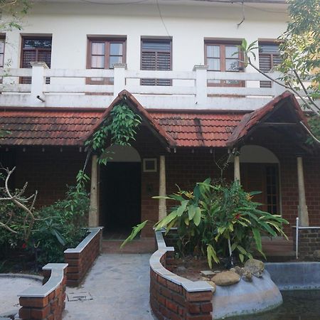 Green'S Guest House Auroville Dış mekan fotoğraf